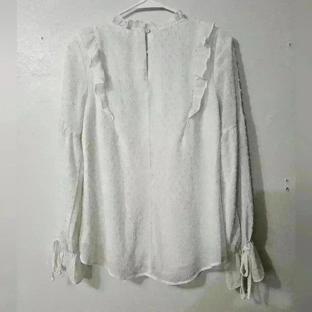 EUC! DR2 white blouse! - Picture 3 of 6